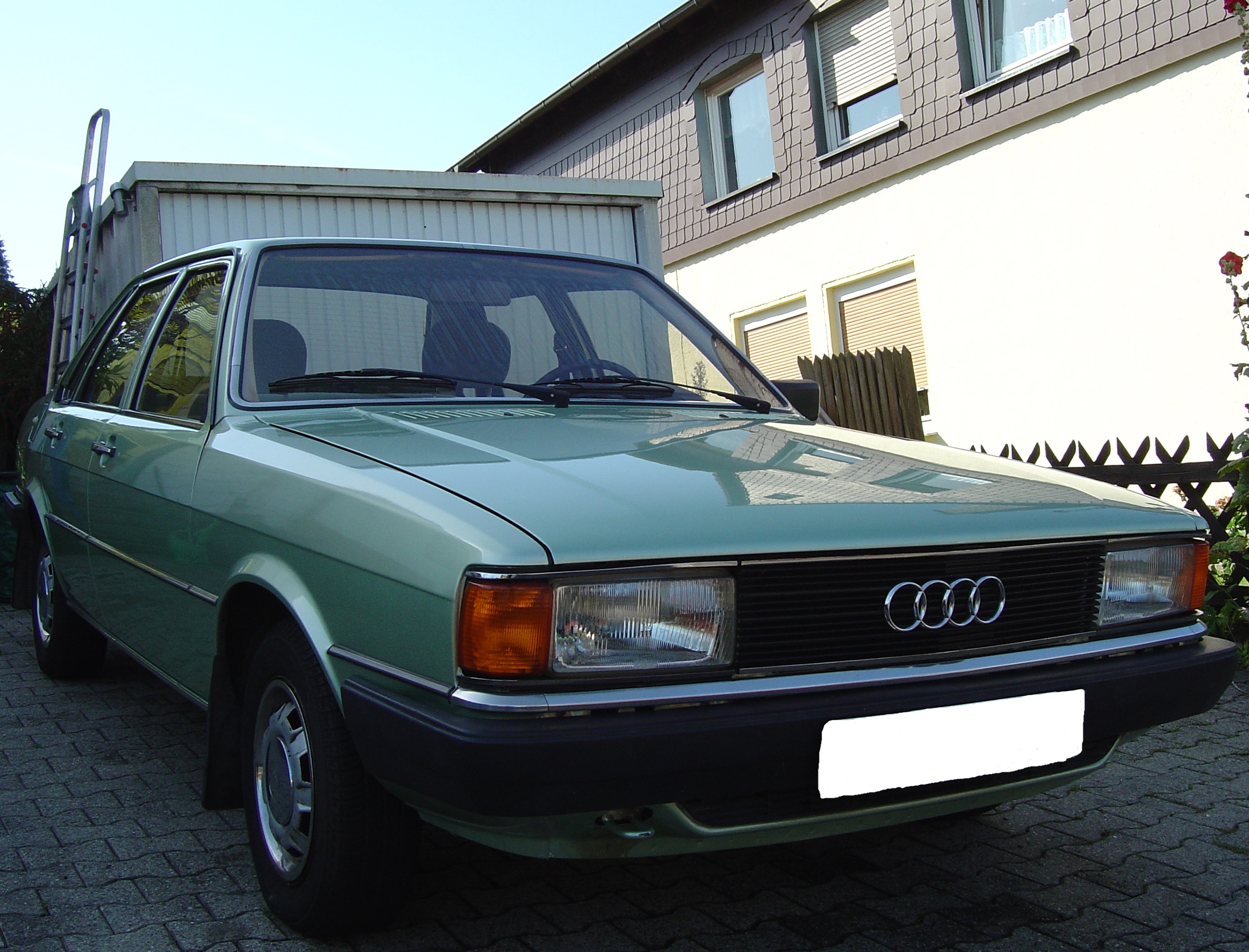 Audi 80 | Oldtimer mieten 24